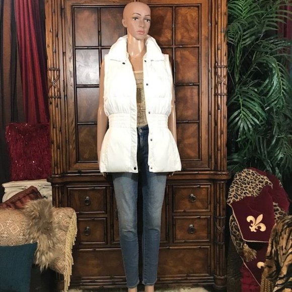 NWOT Moda International Sugar Removable Faux Fur Puffer Vest - Picture 9 of 16